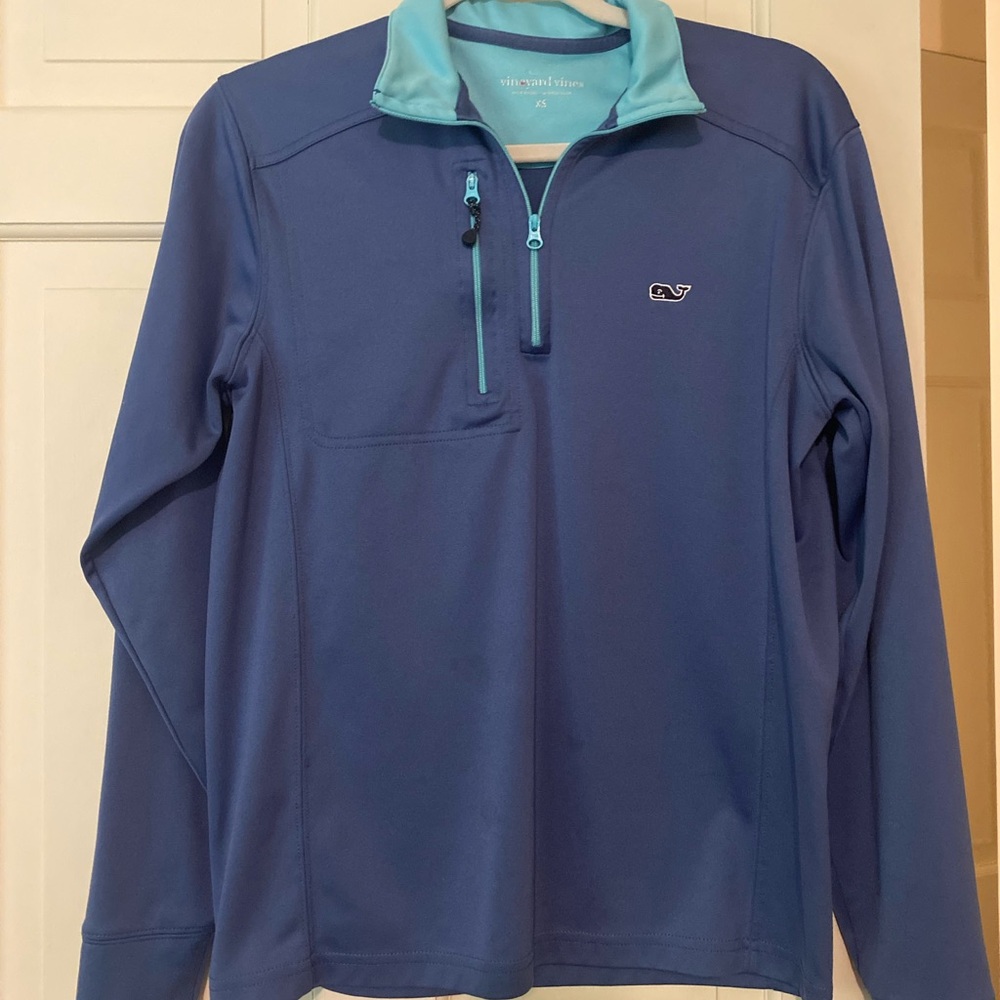 Vineyard vines men’s top